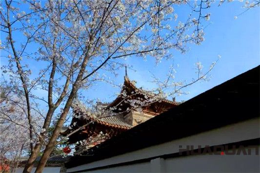 華全牌120kw玉柴系列發(fā)電機組在河南許昌市賞花