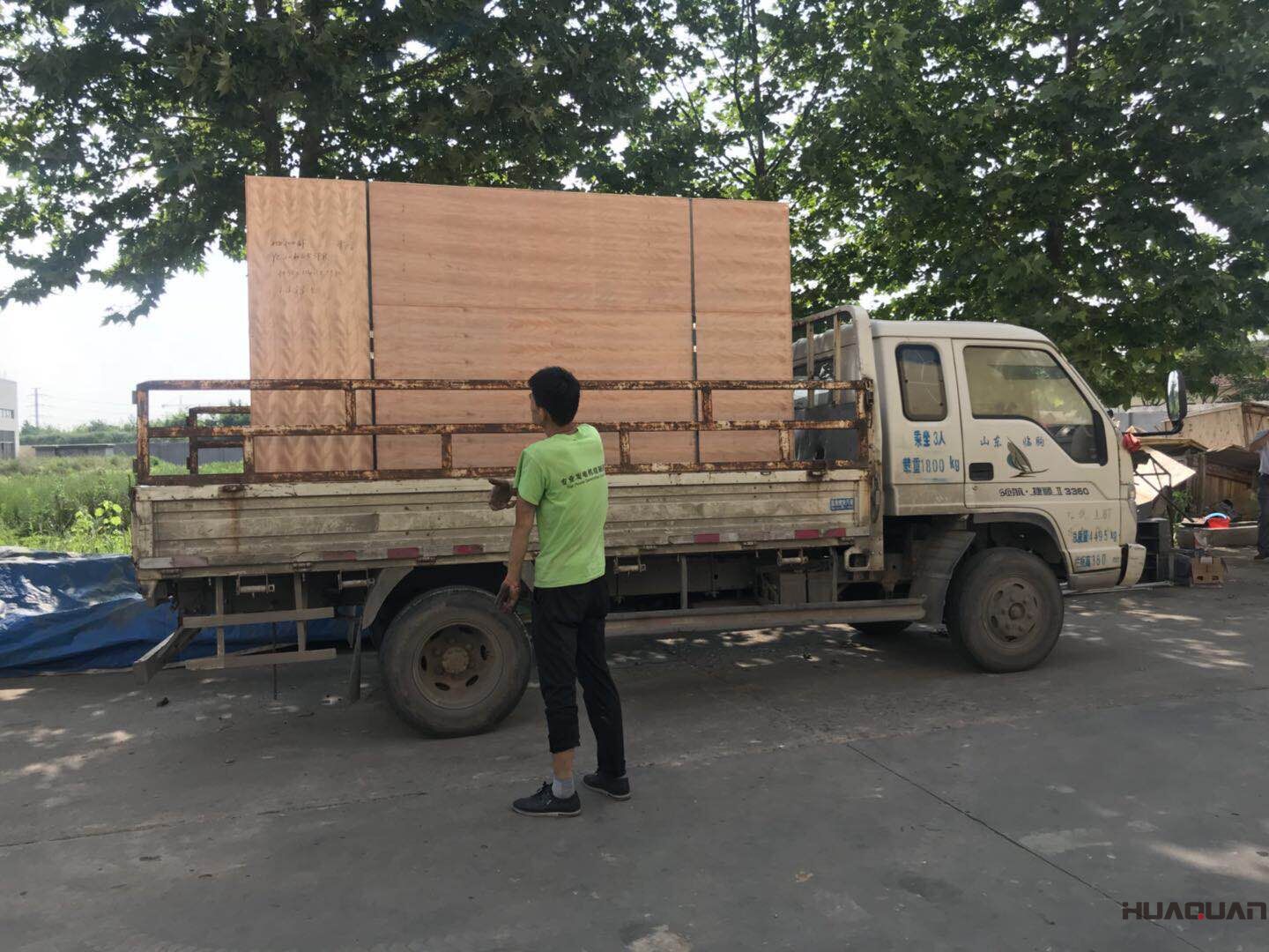 8月13日，一臺50kw靜音箱柴油發(fā)電機組從華全動力順利發(fā)往河北