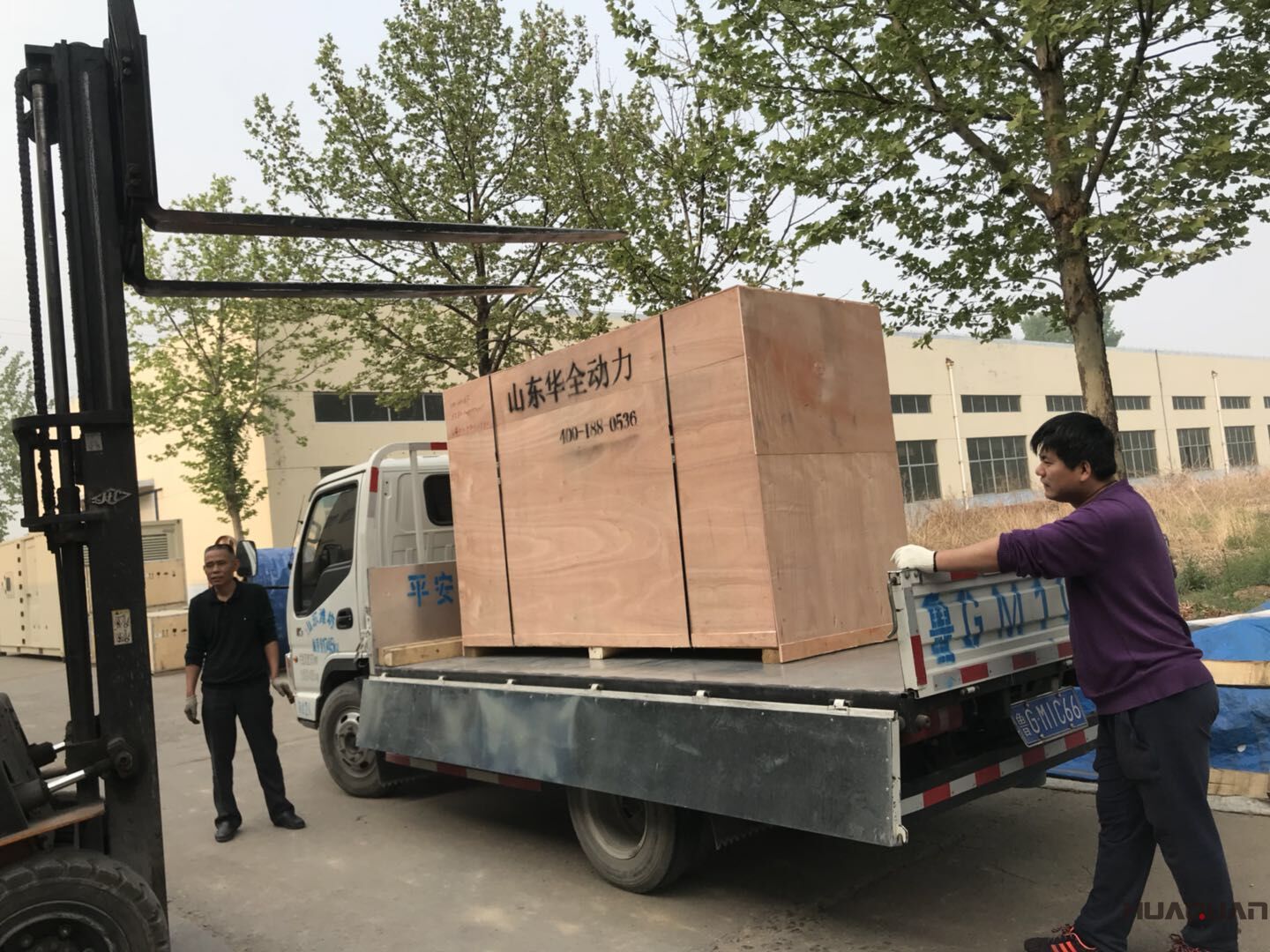 8月17日，一臺100kw標配柴油發(fā)電機組從華全動力成功發(fā)往山西