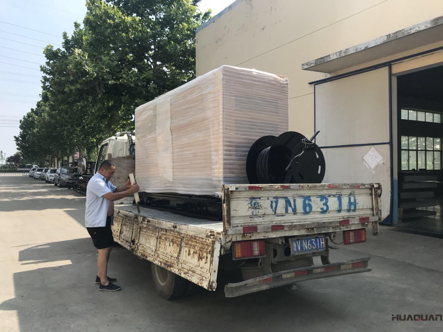 一臺(tái)10kw靜音箱柴油一體機(jī)于8月26日成功發(fā)往山東省