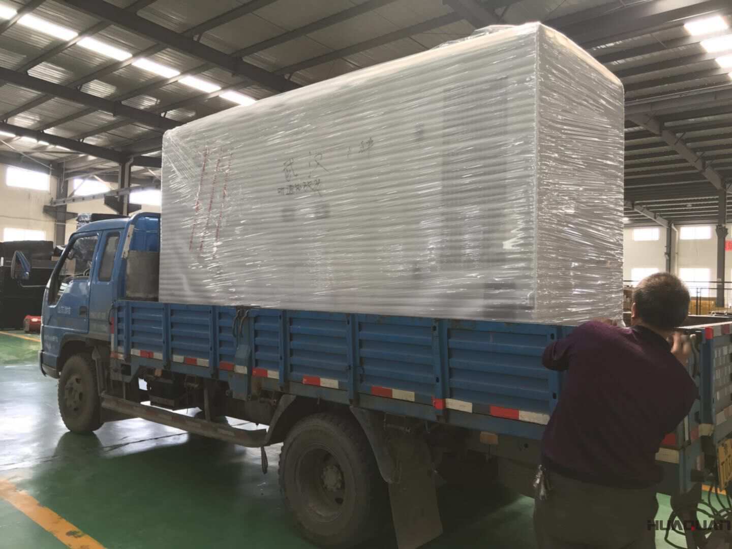 發(fā)貨了！9月8日一臺100kw靜音箱型柴油發(fā)電機(jī)組已發(fā)往廣東