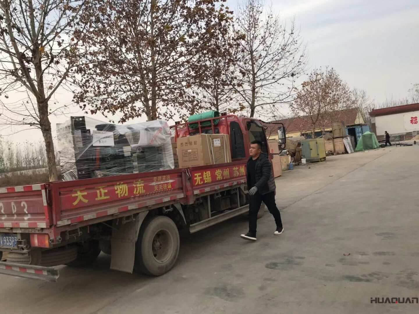 11月2日，廣東趙先生從華全動(dòng)力分別訂購了50kw、100kw和120kw標(biāo)配沼氣發(fā)電機(jī)組，現(xiàn)已順利發(fā)往目的地