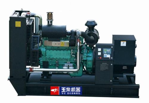 2月18日，山東省鄭先生從華全動力采購的200kw立柜四保護柴油發電機組順利發往目的地