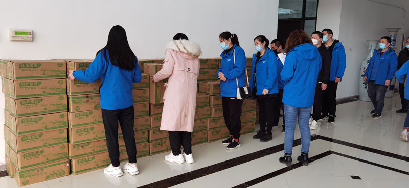 清明節，華全集團派發福利中